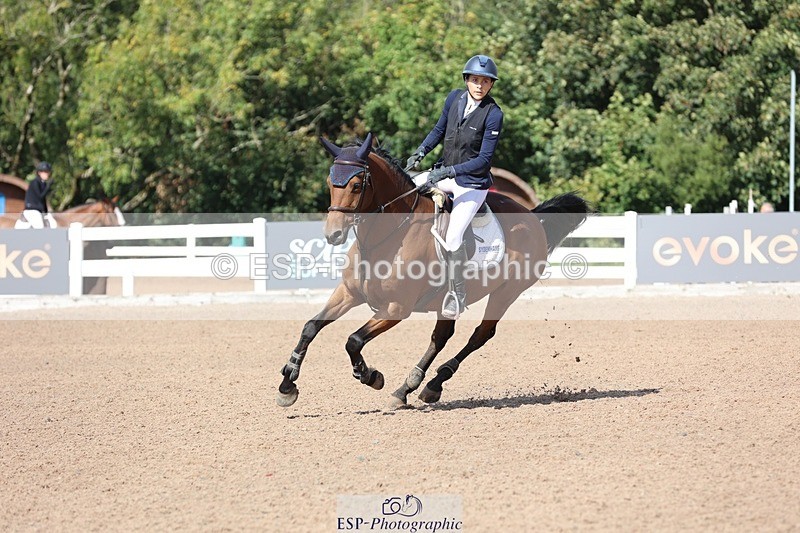 250913-142442-07363 - Cls 25 1.05m Amateur Quali