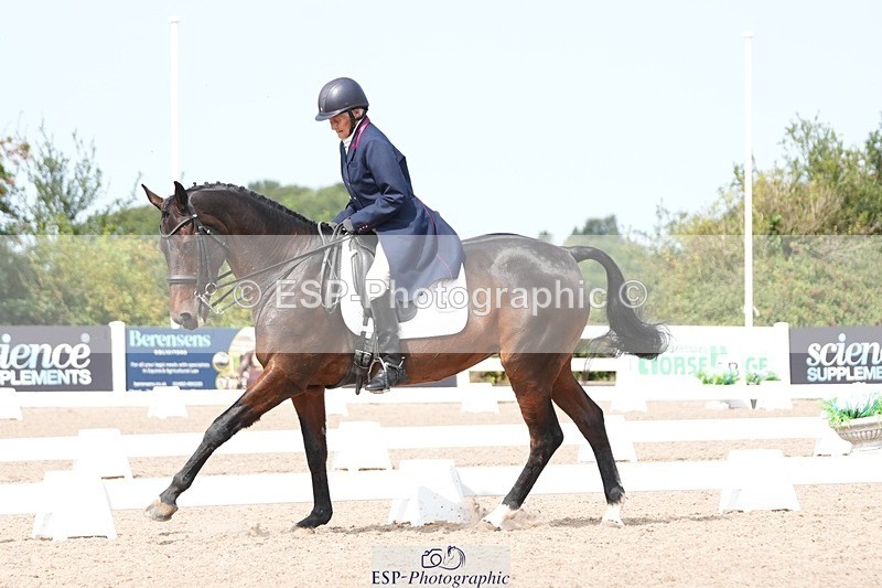 250815-120332-01043 - 015-Susan.LanzWellshead.Foxtrot