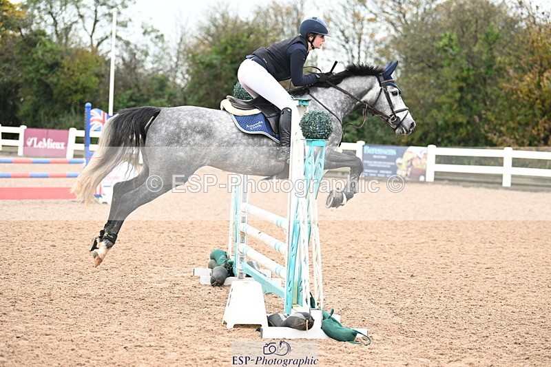 241023A-114718-00624 - Cls 1 British Novice and 90cm Open