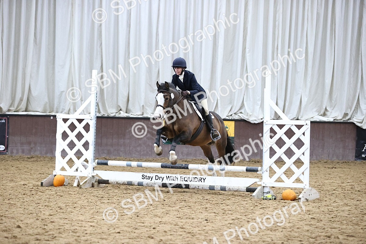 SBM_001170 - Class 3 - Horse & Hound 60cm