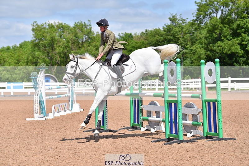 230531A-121606-00248 - Cls 4 Newcomers & 1.10m Open