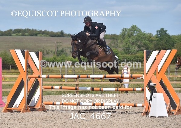 JAC_4667 - CLASS 7 Senior Foxhunter/ 1.20m Open