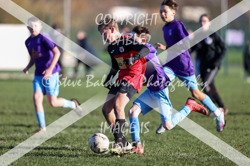 1DX32574 - 2025-11-23 FC Abbey Meads U13 Purple V Highworth Town Junior FC U13 T