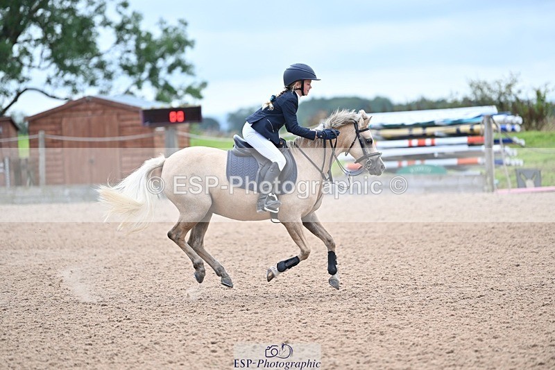 240813-151603-00027 - Clear round & 60cm