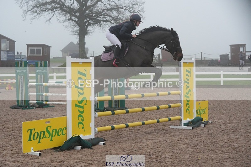 251207-100002-01570 - Cls 16 Blue Chip Winter Qualifier and 90cm