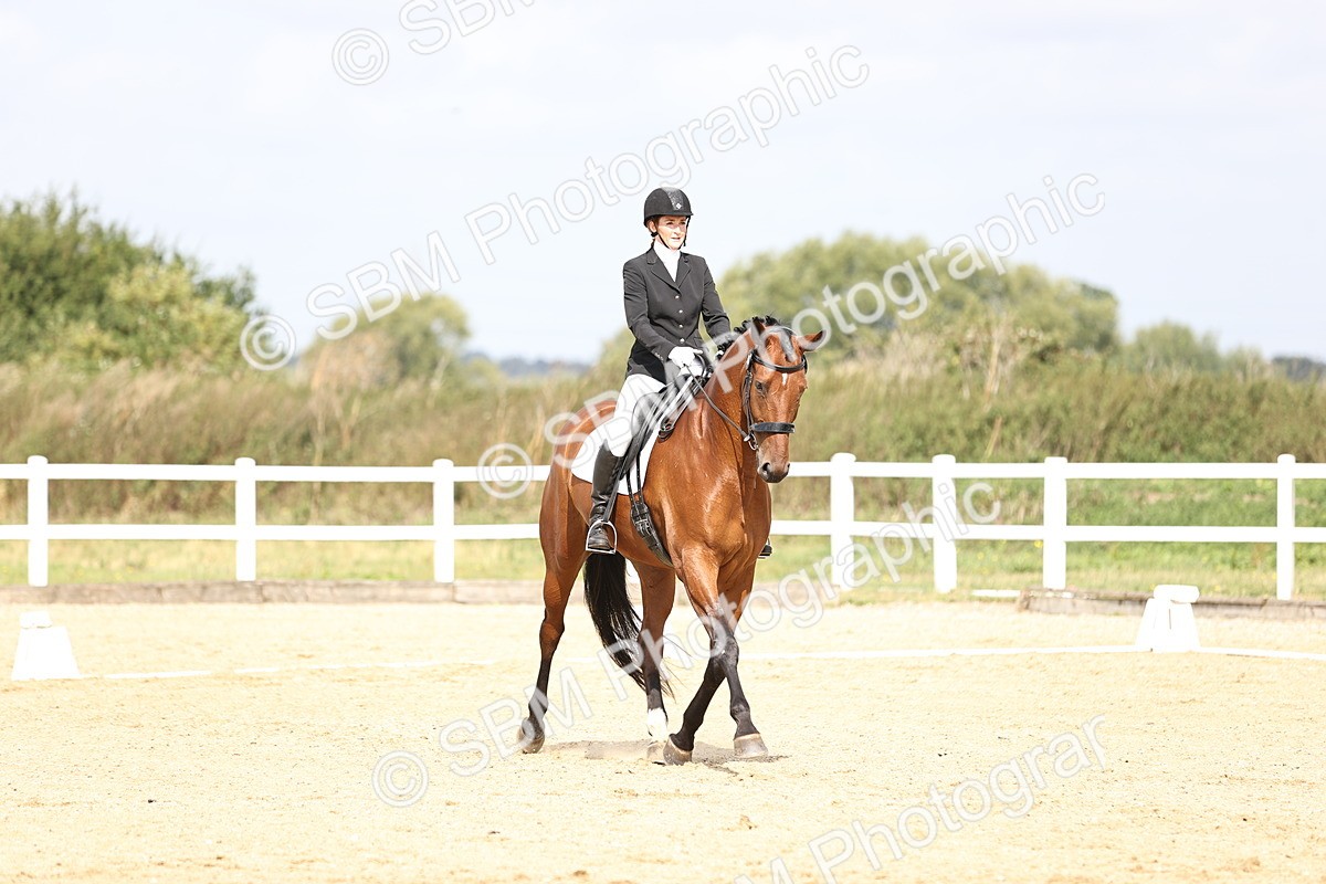 SBM_016177 - Class 14 - Novice 23 - 10.29-11.32