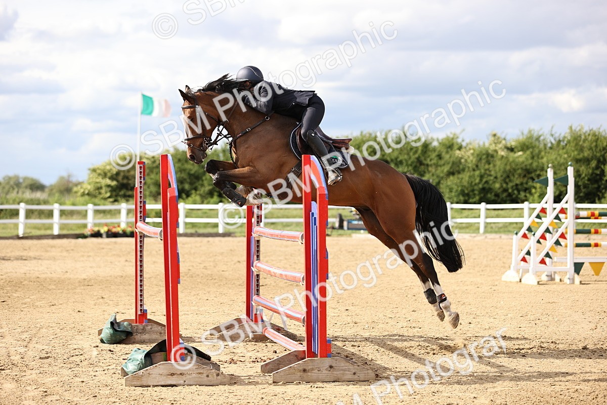 SBM_003843 - Class 13 - Senior Foxhunter - 1.20m