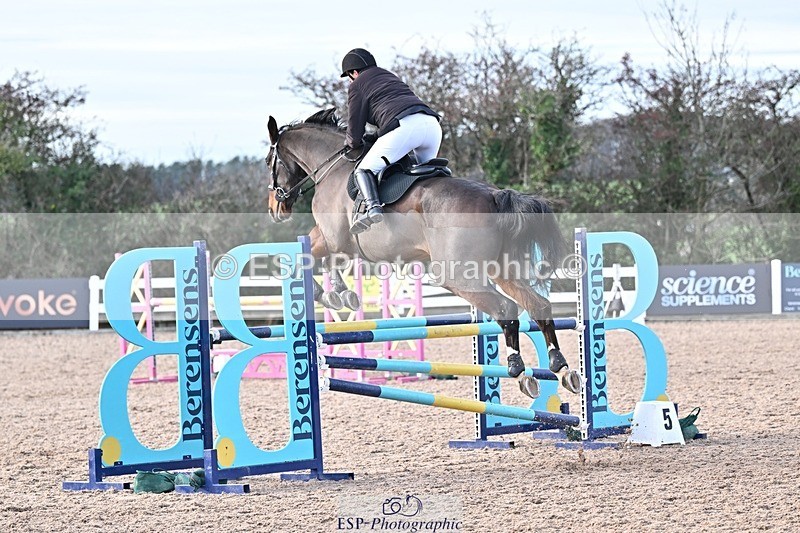 251126-125720-00551 - Cls 4 Newcomers and 1.10m