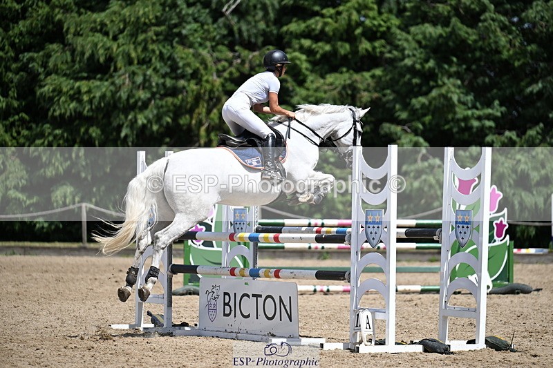 260705A-142504-20351 - Cls 52 Snr 1m 05 GP Jump Off