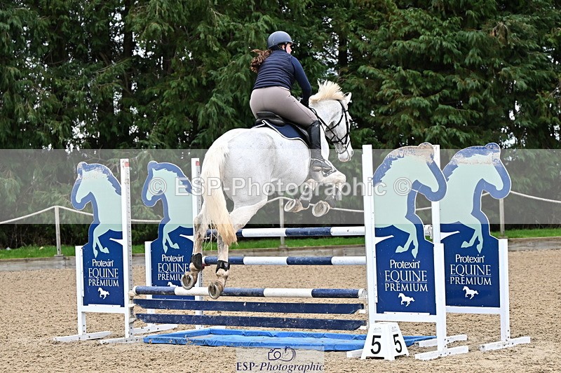 250201A-143943-00998 - Cls 04 Local Horse 120cm