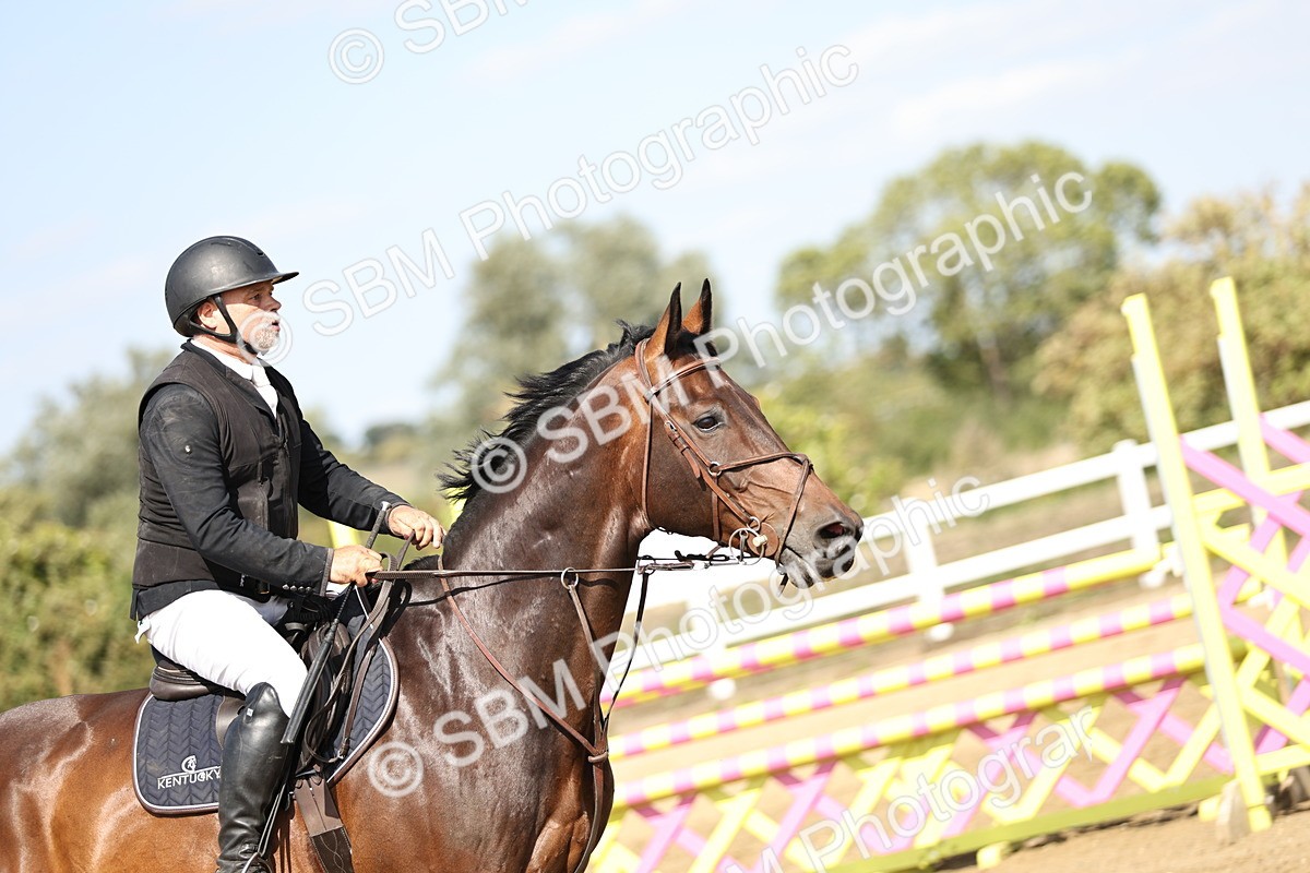 SBM_005171 - Class 6 = Senior Newcomers - 1.10m Open