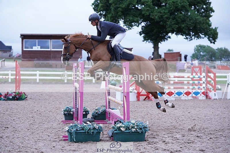 250628-205250-08680 - Cls 26 Pony Foxhunter & 1.10m Open