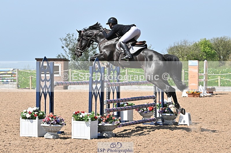 240509A-114023-01259 - Cls 9 Snr 1.20m Open