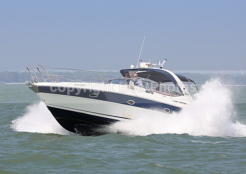 140601 OXYGEN BAVARIA 37 SPORT WT7A5486 - Motorboats - Open