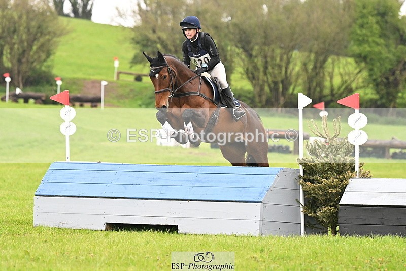 250419-102238-08579 - 420-Fiona.Jones-ABBY.VD.BERGHOEVE.Z