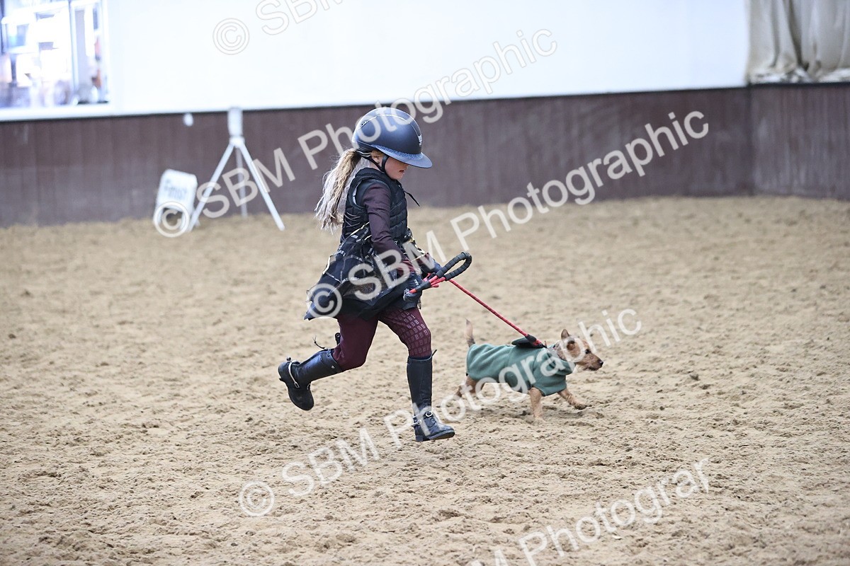 SBM_001544 - Class 3 - Horse & Hound 60cm
