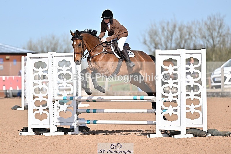 260408-103301-00181 - Cls 2 British Novice and 90cm