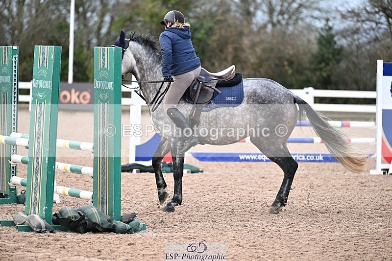 251205-095226-00069 - Cls 2 Snr British Novice and 90cm