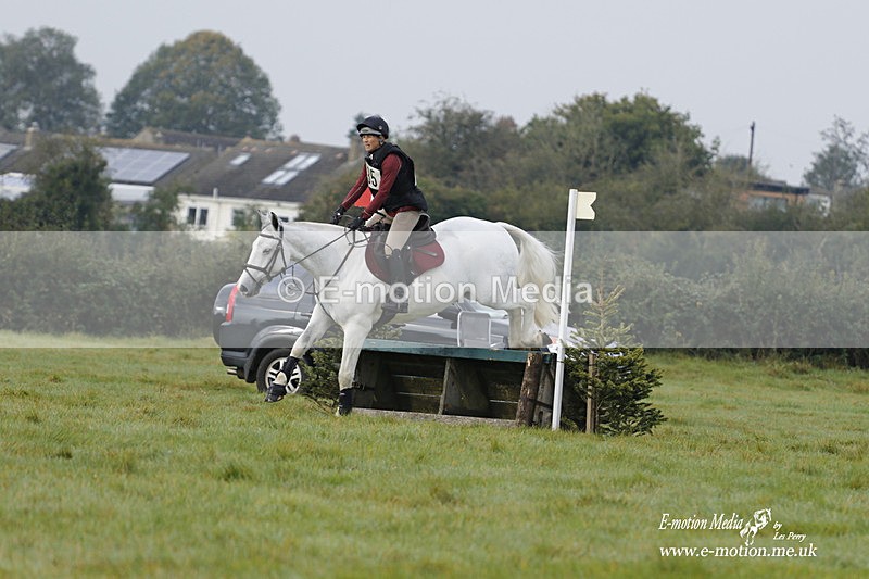 WWHT 171021 0646 - Novice Restricted (0.80m)  17/10/21