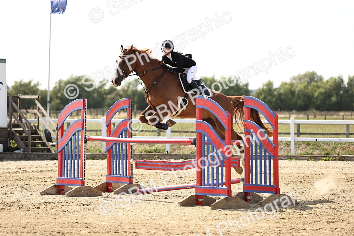 SBM_005195 - Class 6 = Senior Newcomers - 1.10m Open