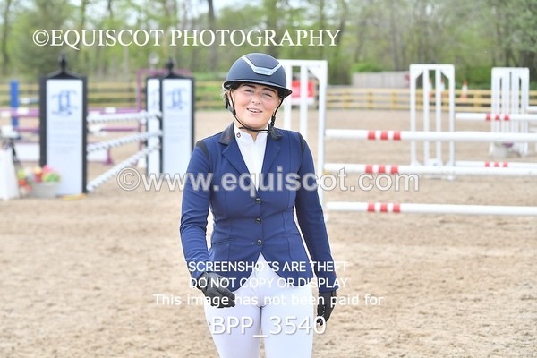 BPP_3540 - CLASS 18 SUN Senior Newcomers/ 1.10m Open