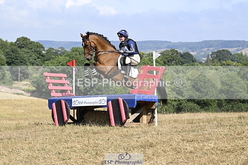 250824A-150002-38883 - 2148-Eva.Kevern-Monivea.Western.Diamond