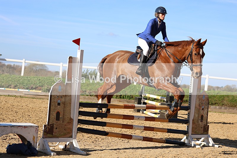 3E7A5402 - Class 4: Senior British Novice/90cm open