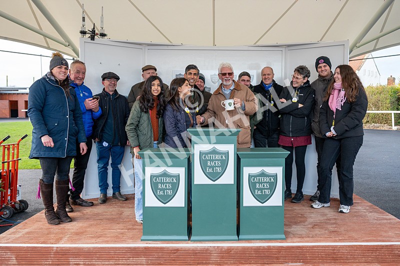 010125-Race 3-How About No-2261 - Race 3