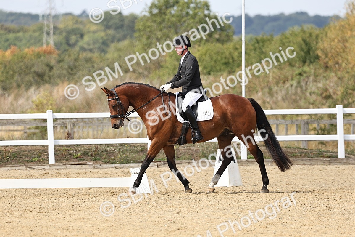 SBM_018715 - Class 16 - Novice 5 - 12.08-13.11