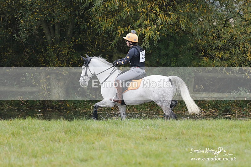 WWHT 171021 0611 - Novice Restricted (0.80m)  17/10/21