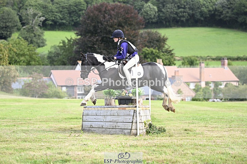 240825X-110554-32440 - 70cm XC 11.00 to 12.00