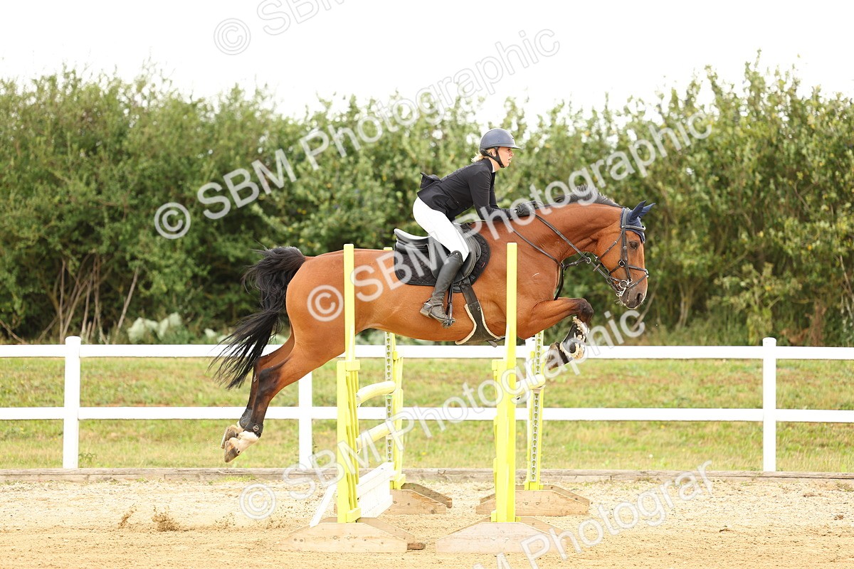 SBM_009944 - Class 3 - Senior Newcomers - 1.10m Open