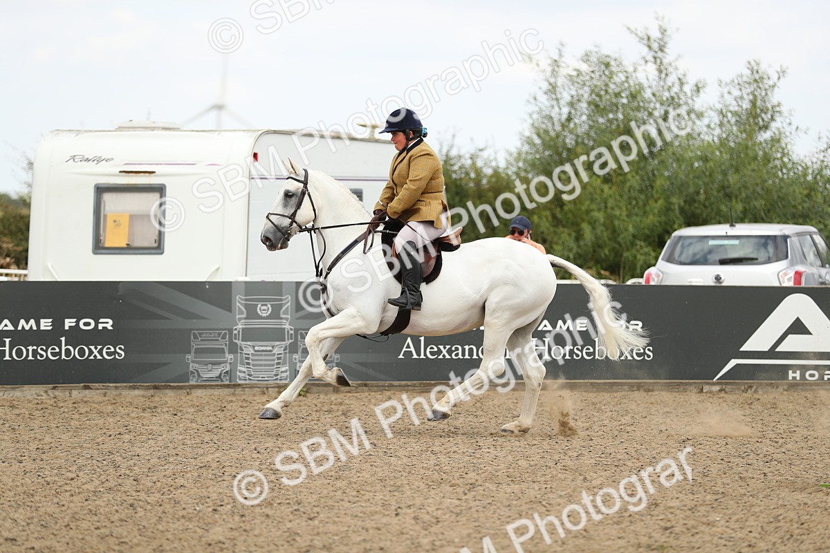 SBM_05559 - Class 48a Style & Performance 70cm (15-19)