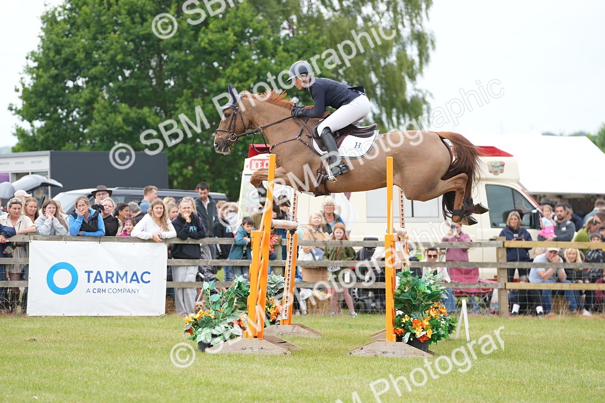 SBM_06475 - Class 202 - National 1.40m Open