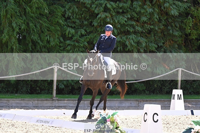 240809-114149-00554 - 191-Carole.Malyon-Diamonds.are.Forever