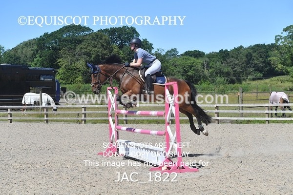 JAC_1822 - CLASS 6 Senior Foxhunter/ 1.20m Open