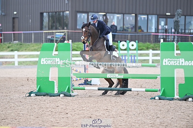 240128A-130459-01187 - Cls 5 Pony Foxhunter