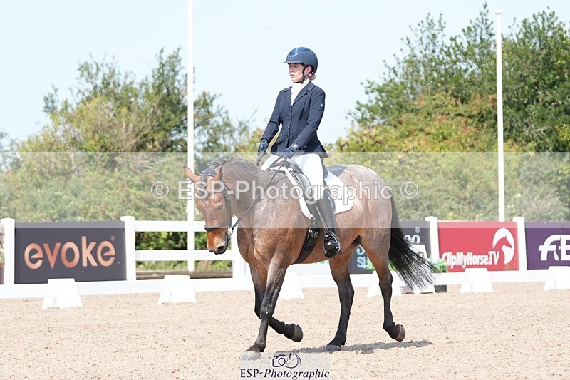 250817-125308-09487 - 177-Joanne.PengellyAshfield.Bob