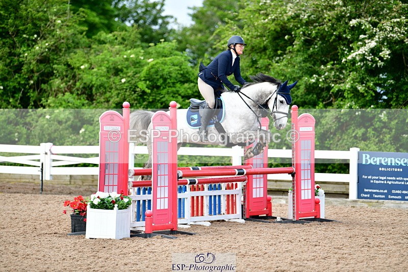 240526A-093240-07106 - Cls 32 British Novice and 90cm Open