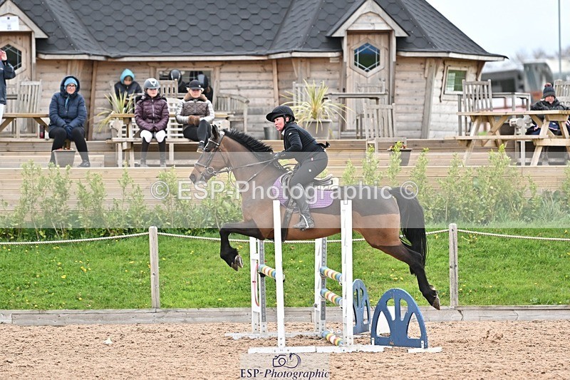 250414-112144-00465 - 90cm Round 1