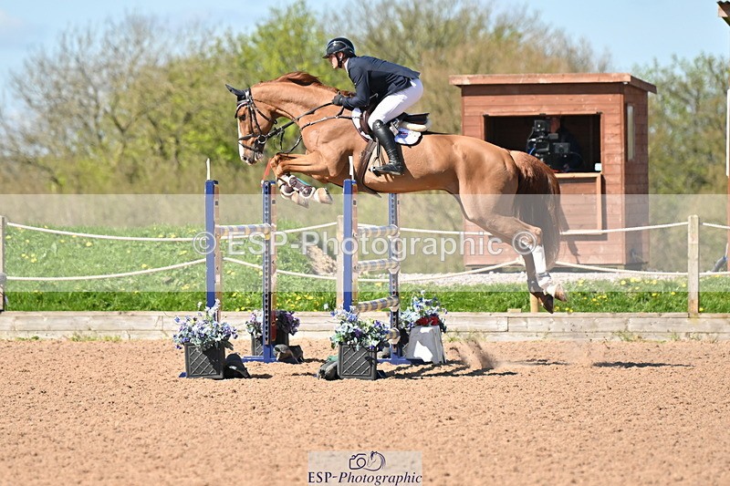 240418A-113352-02609 - Cls 5, 2 Star Medium Tour 1.35m