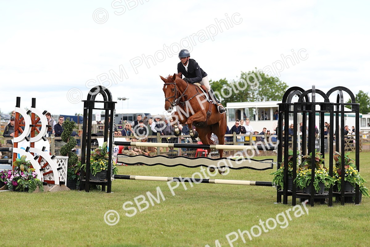 SBM_13752 - Class 206 - Senior Newcomers - 1.10m Open