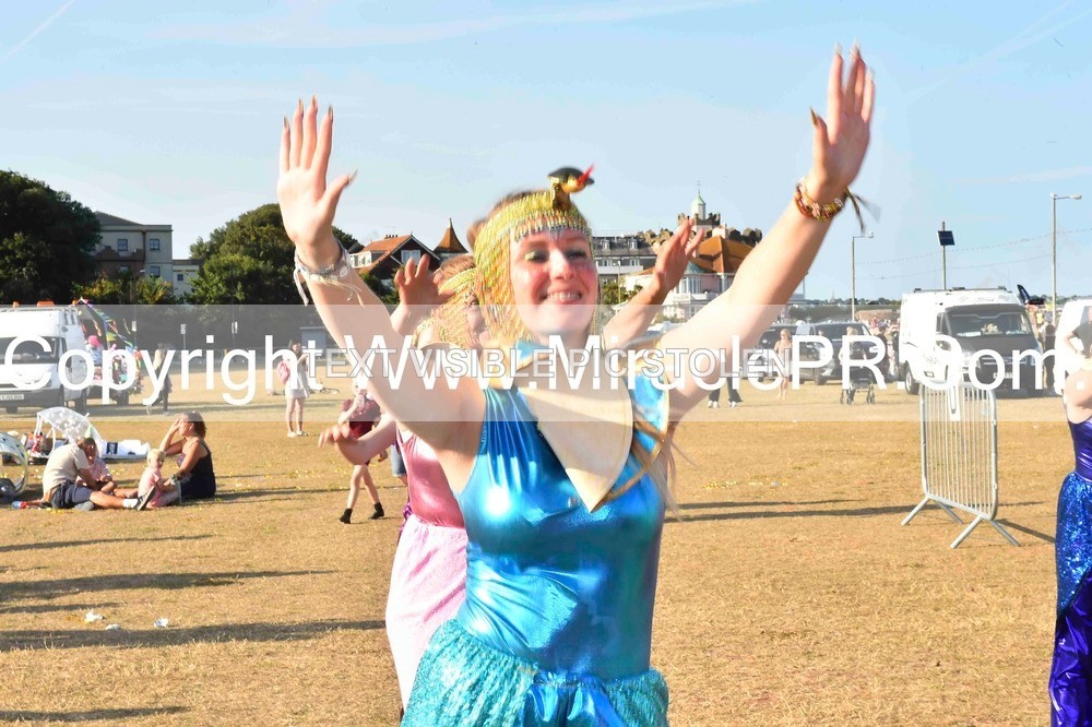 SH4_3328 - Carnival Procession.