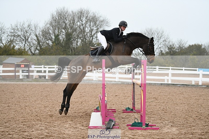 241103A-105114-07605 - SUN Cls 21 Snr Newcomers and 1.10m Open