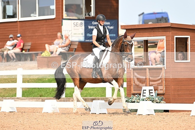 250816-154211-06235 - 123-Lorraine.MorrisLissyegan.Coloured.Lady