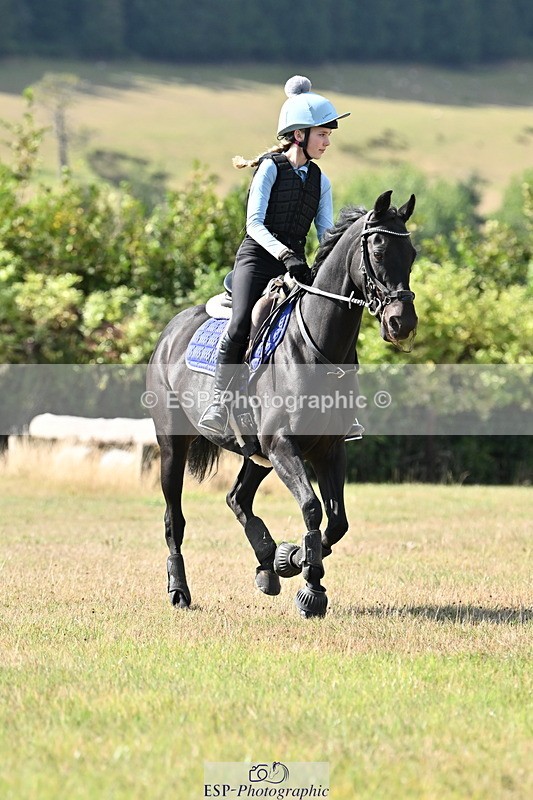 250821B-102455-00113 - Group B - Danielle