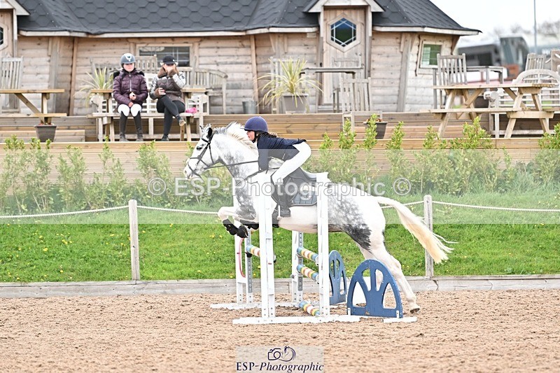 250414-105344-00289 - 80cm Round 1