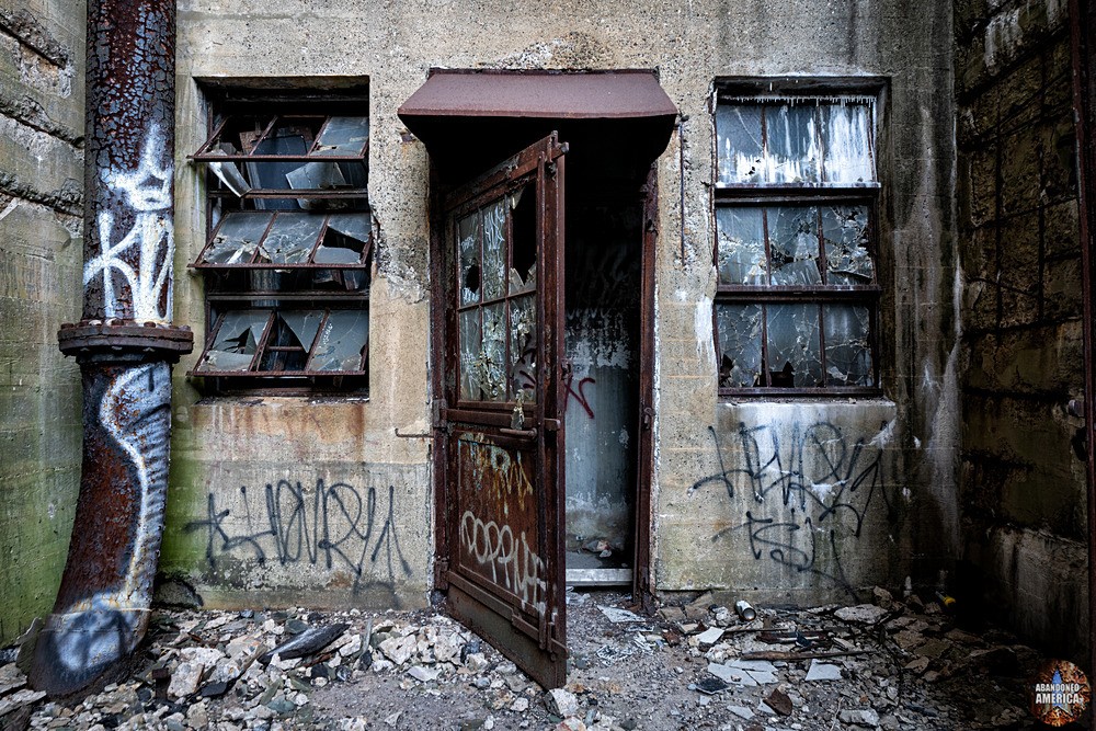 Delaware Station (Philadelphia, PA) | Rooftop Doorway - Delaware River Generating Station