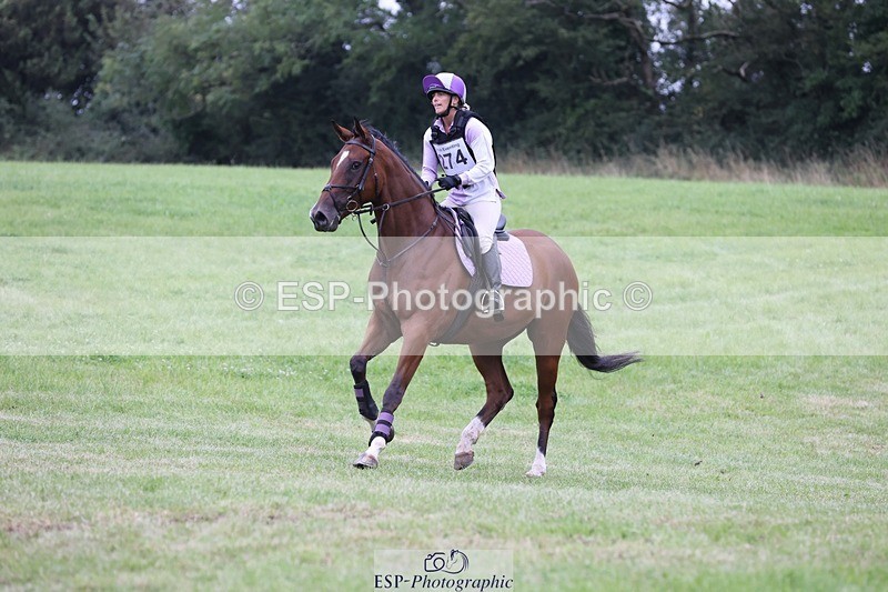 240831A-154005-05144 - 274-Becca.Robinson-VINNIE.SPARKLES