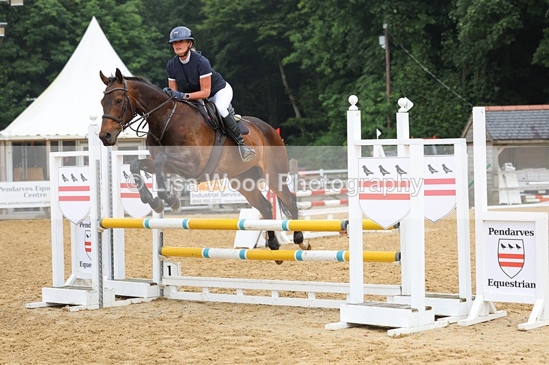 3E7A5670 - Class 5: Senior 95cm